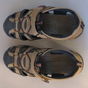 Boy's Sandals - Size 5 1/2 M - Gently Used. Tan and Black.